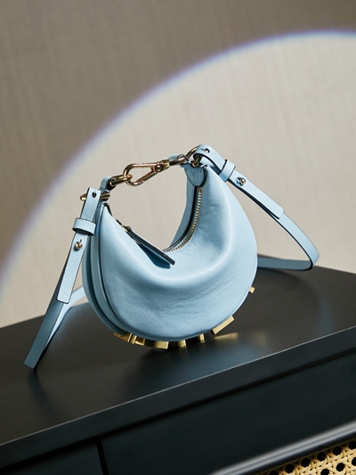 フェンディバッグ素材ディテール